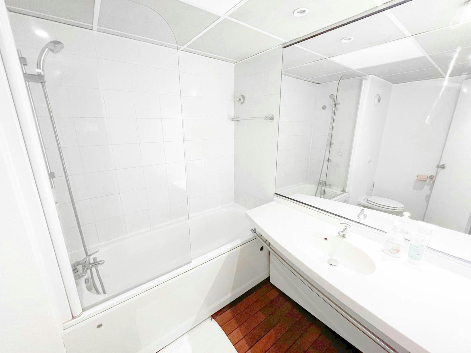 Paris Retreat 5 Minutes From Hoche Metroparking Apartment ป็องแต็ง ภายนอก รูปภาพ